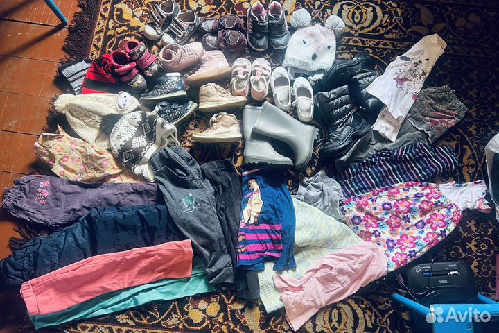 Вещи и обувь на девочку 2-3-4