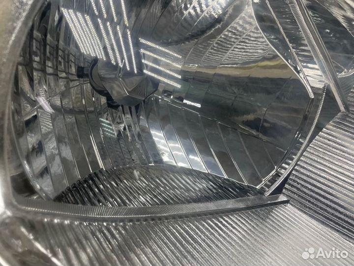 Фара передняя правая Nissan Tiida HR16DE 2008