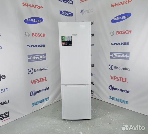 Холодильник бу Ariston