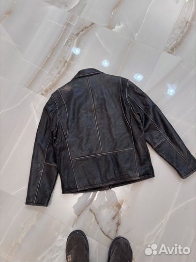 Кожаная куртка Levis