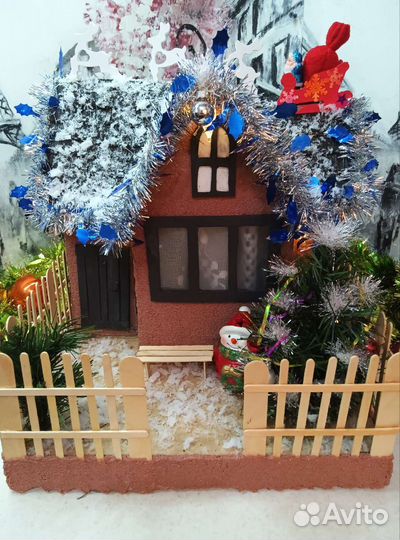 Новогодний домик с подсветкой