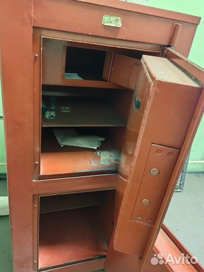 Сейф огнеупорный бу