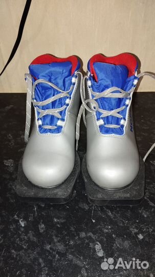 Лыжные ботинки