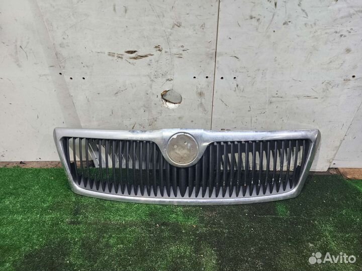 Решетка радиатора Skoda Octavia (A5) 2004-2008