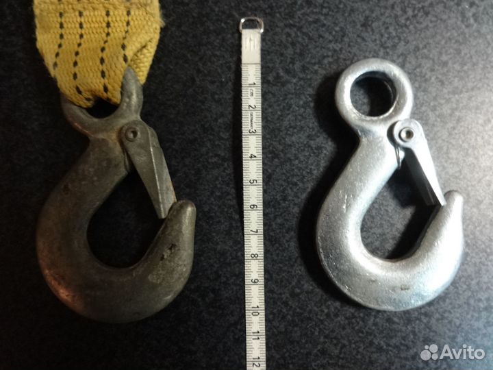 Буксировочный крюк