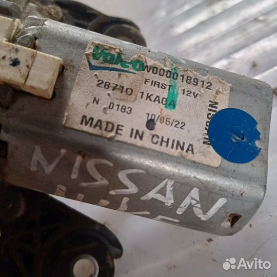 Моторчик дворников крышки багажника Nissan Juke