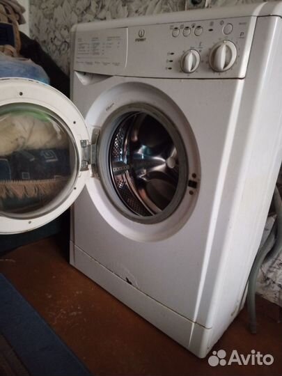 Стиральная машина бу indesit wiun 82
