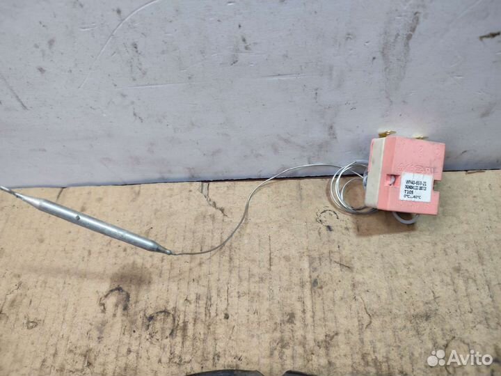 Термостат WY40-653-21