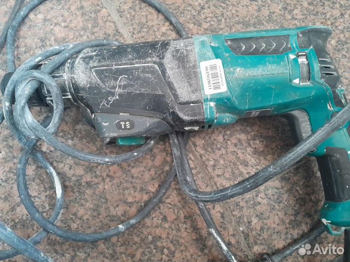 Перфоратор Makita HR2610