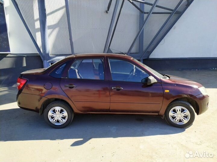 LADA Granta 1.6 МТ, 2012, 190 000 км