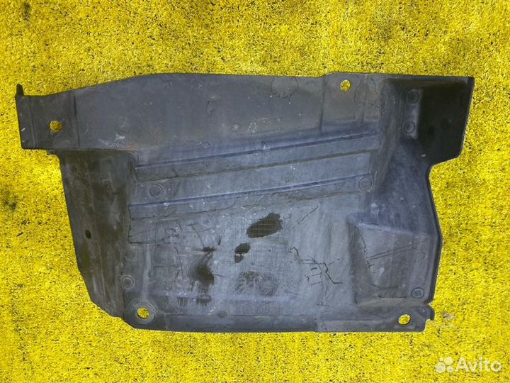 Защита двигателя передняя левая Mitsubishi