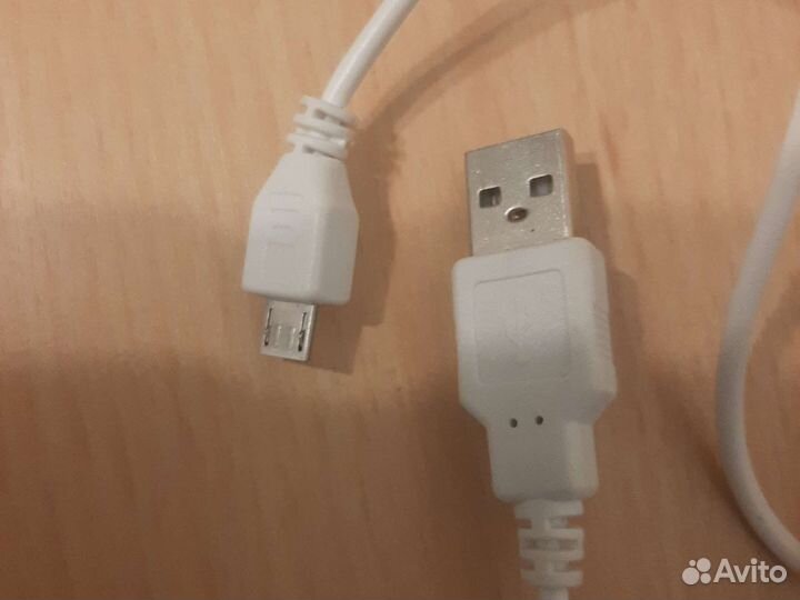 Портативное зарядное устройство для телефона