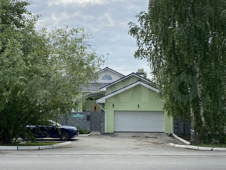 Дом 226 м² на участке 15 сот.