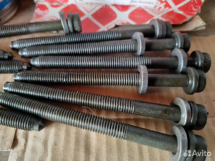 Болт гбц audi a3/a4 /vw golf iv/bora/passat 96- 1