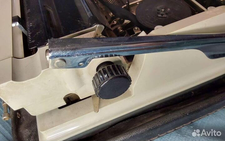 Пишущая машинка erika 105