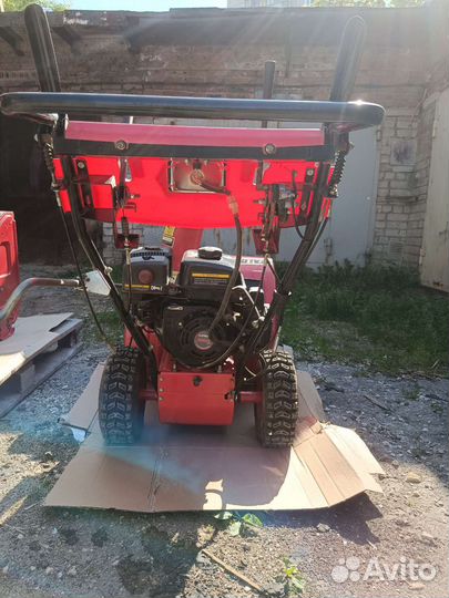 Снегоуборщик бензиновый бу