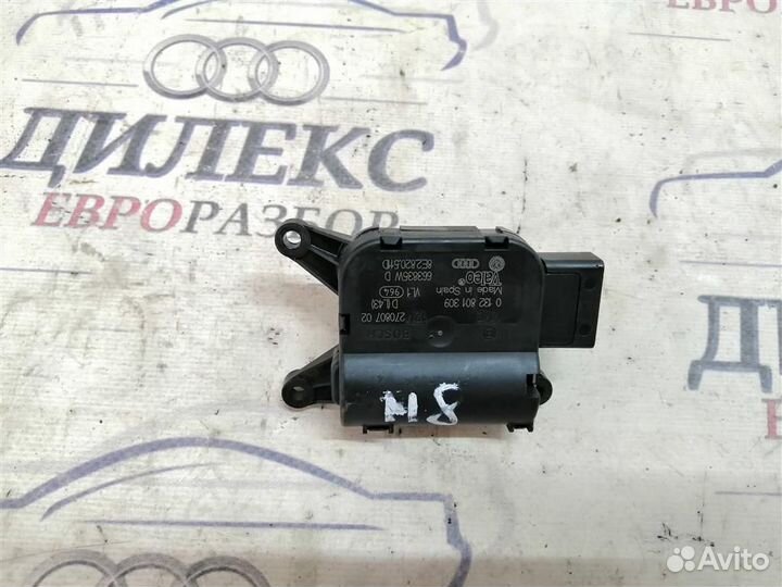 Моторчик заслонки печки Audi A4 (B7) 2004-2009