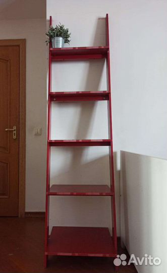 Стеллажи красные