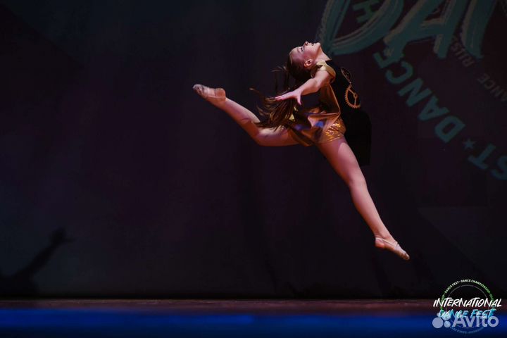 Платье сценическое и купальник