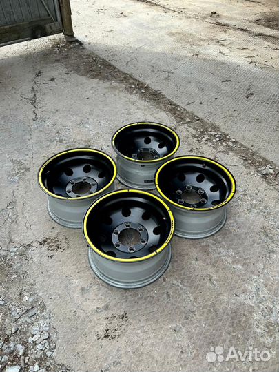 Mickey Thompson R15, J8, ET-10