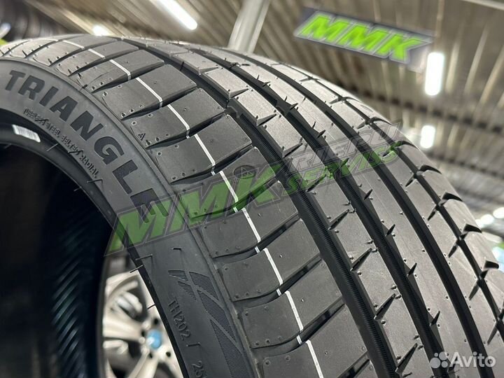 Triangle EffeXSport TH202 235/45 R19 99W