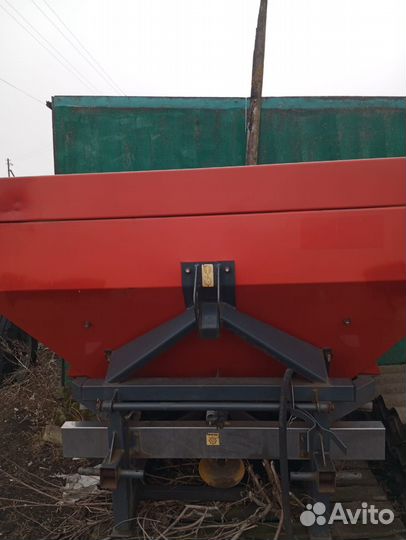 Продам разбрасыватель удобрения