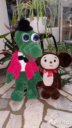 Тигр и др.животные из плюшевой пряжи