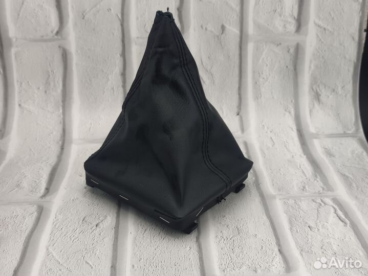 Кожух, чехол ручки кпп МКПП Skoda Superb II