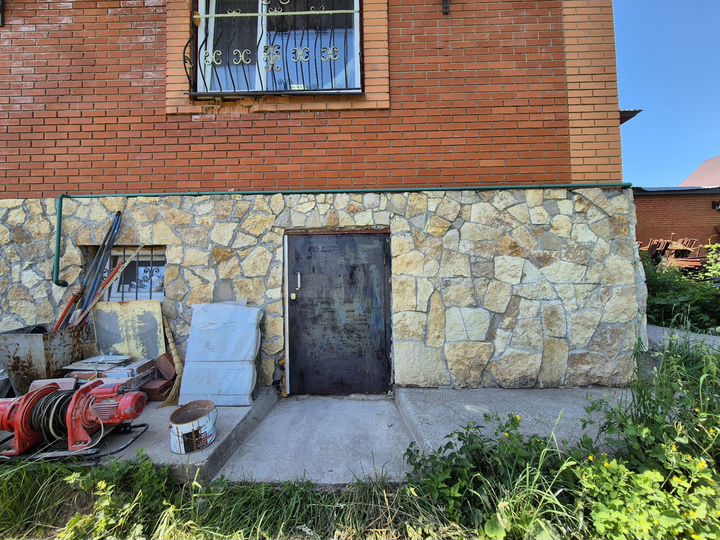 Дом 355 м² на участке 10 сот.