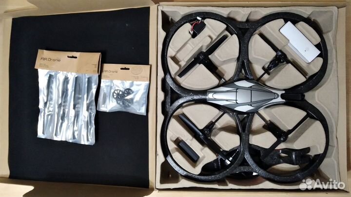 Квадрокоптер Parrot Ar.Drone 1(самый первый 2011г)