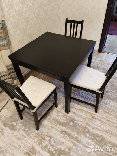 Кухонный стол и стулья IKEA
