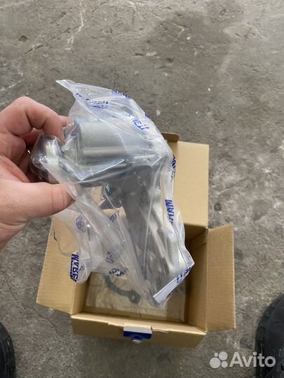 Помпа ford fusion / c-max / focus 352316170277