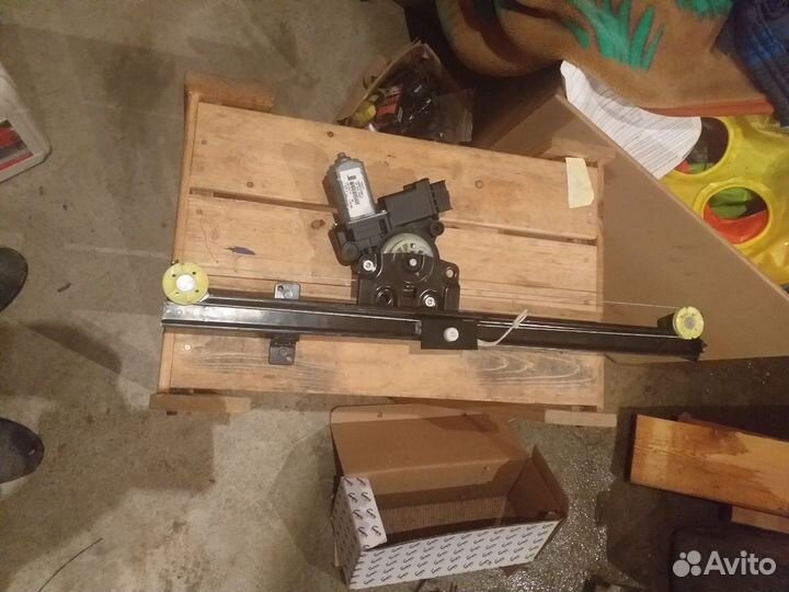 Стеклоподьемник правый Пежо Боксер/ Фиат Дукато