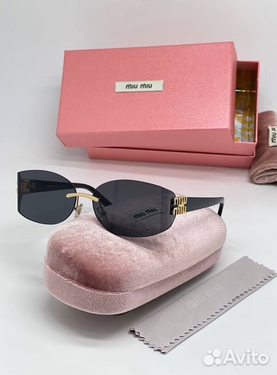 Солнцезащитные очки miu miu