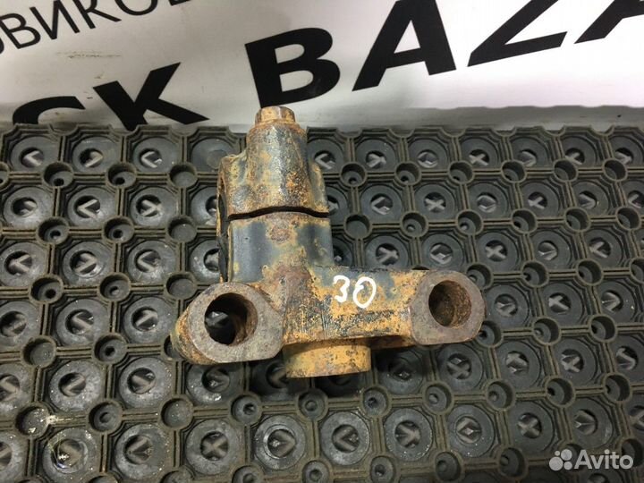 Кронштейн переднего стабилизатора