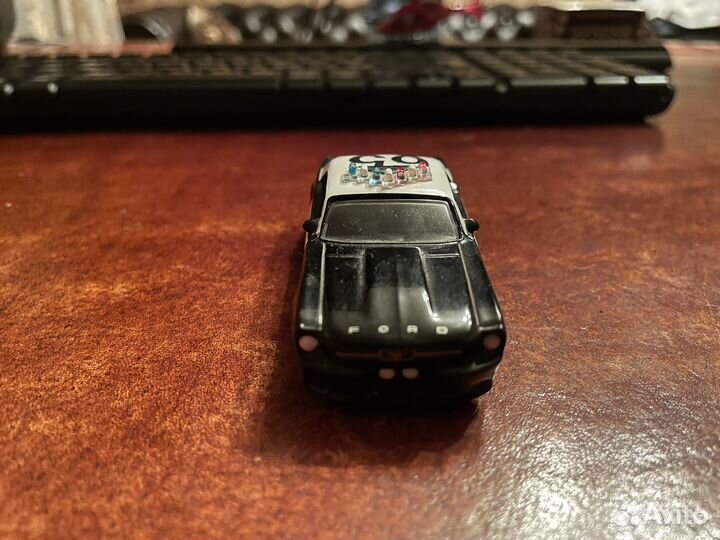 Модель автомобиля ford mustang 1:64 jada toys