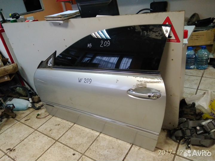 Дверь передняя левая мерседес 209