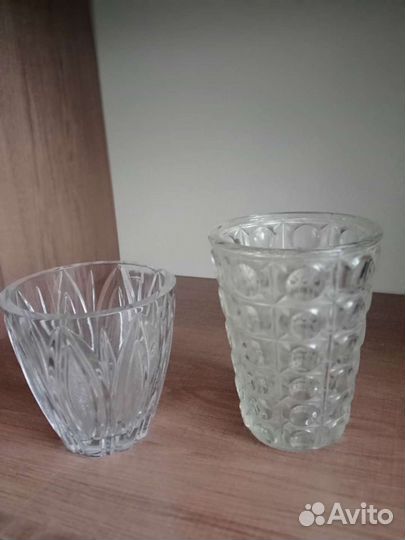 Вазы и хрустальные фигурки