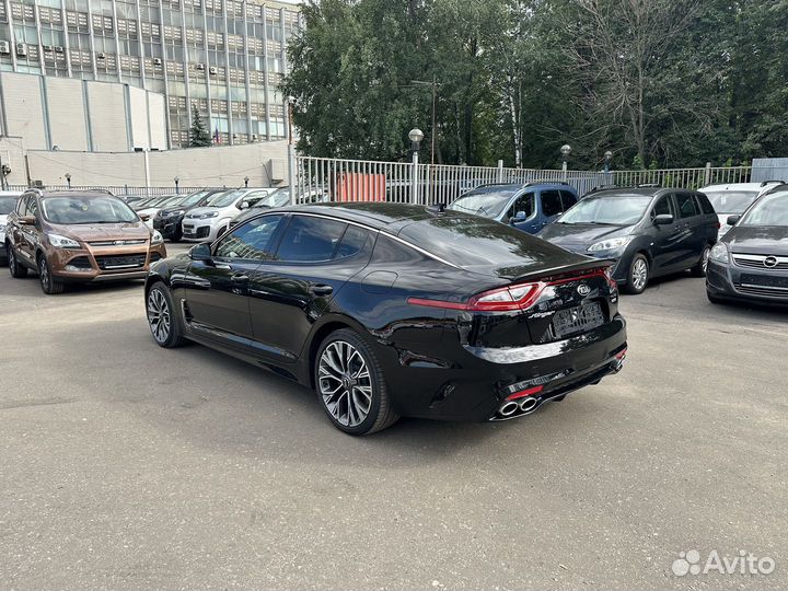 Kia Stinger 2.0 AT, 2018, 71 000 км