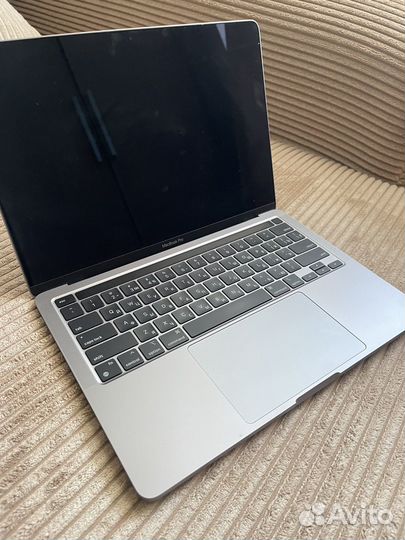 Apple mcbook pro 13 m2 512 gb