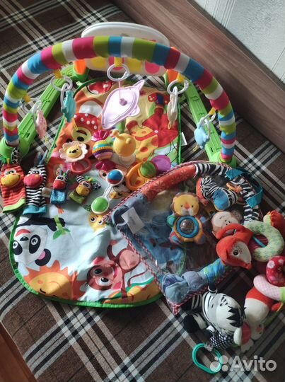 Развивающий коврик