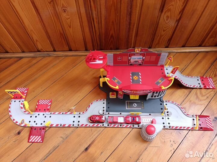 Игрушка парковка Пожарная часть