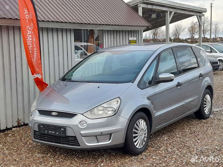 Ford S-MAX 2010 г по запчастям