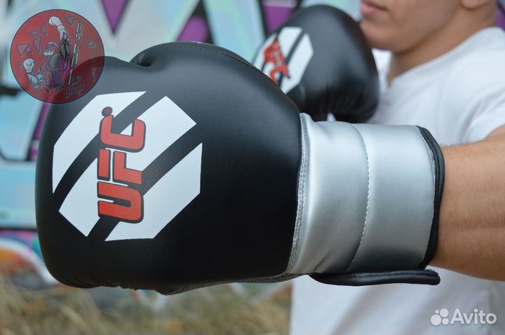 Боксерские перчатки