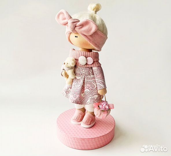 Кукла ручной работы