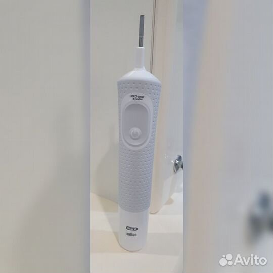 Электрическая зубная щетка Oral-B