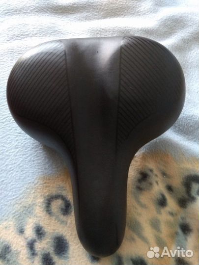 Седла новое разные, в ассортименте и детские