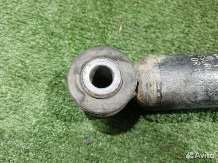 Амортизатор задний Nissan Micra K12E CR12DE 2007