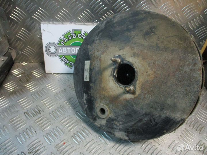 Вакуумный усилитель тормозов Volkswagen Golf 4 1.4