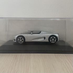 Модель 1/43 Koenigsegg CC8S DeAgostini